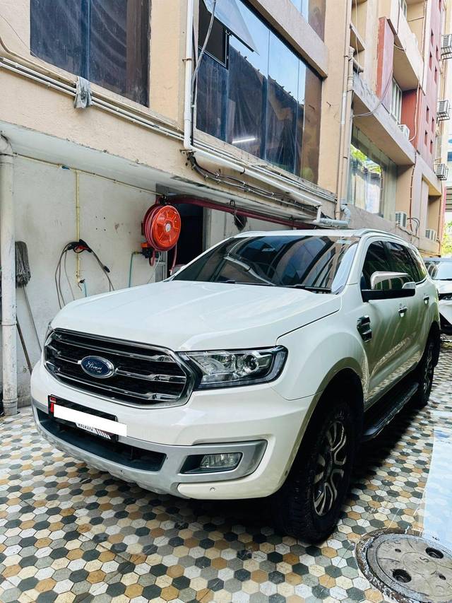 https://images10.gaadi.com/usedcar_image/4137892/original/processed_25aa42d1cc5189fe58144bb538feb525.jpg?imwidth=6402