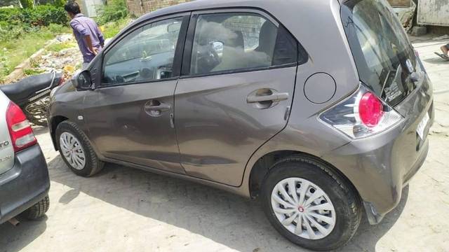 https://images10.gaadi.com/usedcar_image/4138034/original/processed_13637c22-ca0f-4314-8f2c-5da8df3d6feb.jpeg?imwidth=6402