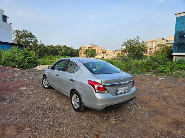 https://images10.gaadi.com/usedcar_image/4138151/original/processed_5c0c4536-3987-49c3-9f16-176c4b048e40.jpg?imwidth=6402