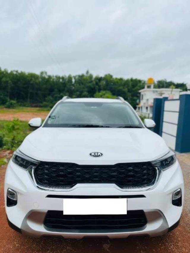 https://images10.gaadi.com/usedcar_image/4138241/original/processed_3ec37aa3-209e-480f-bf3b-e6b057b2c90a.jpg?imwidth=6402