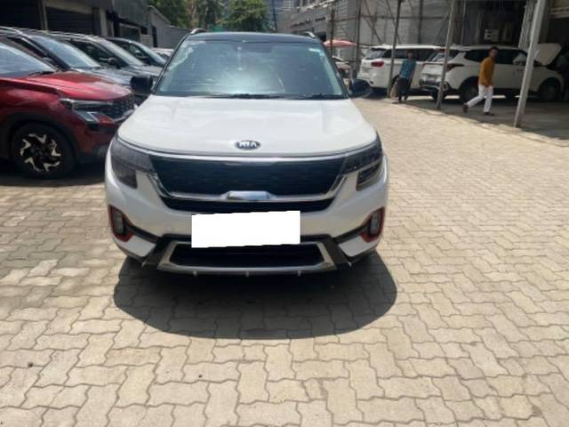 https://images10.gaadi.com/usedcar_image/4138286/original/processed_c232ddfe-4344-447c-99d7-b2fb5ea18a84.jpg?imwidth=6400