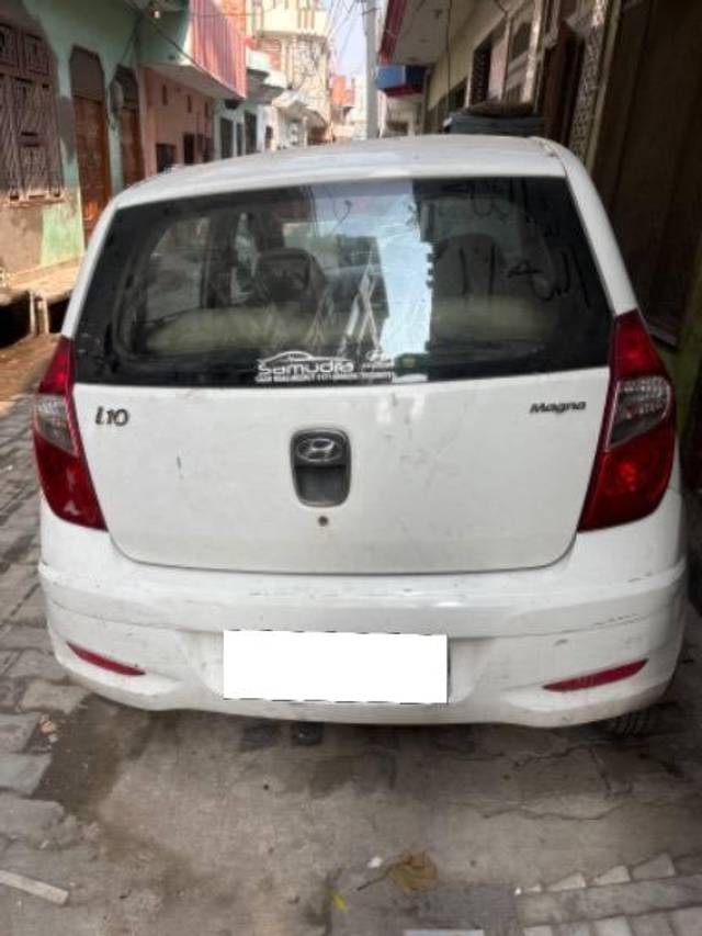 https://images10.gaadi.com/usedcar_image/4138424/original/processed_976cc1ed-56f9-42ec-b6d3-44188bda420f.jpg?imwidth=6401