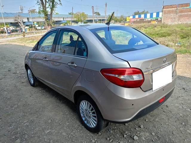 https://images10.gaadi.com/usedcar_image/4138628/original/processed_30ff478e-5d70-4172-93f7-8ad335aa46d6.jpg?imwidth=6402