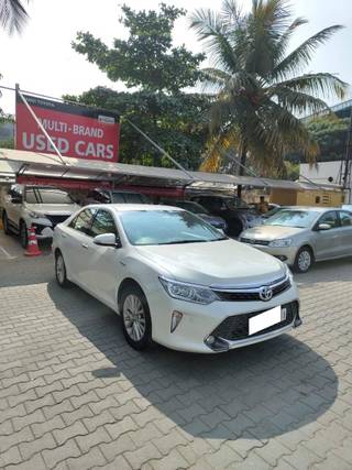 Toyota Camry 2015-2022 Toyota Camry Hybrid