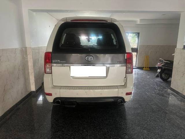 https://images10.gaadi.com/usedcar_image/4138661/original/b9e57c836ab8470b09b92b308cc83808.jpg?imwidth=6401