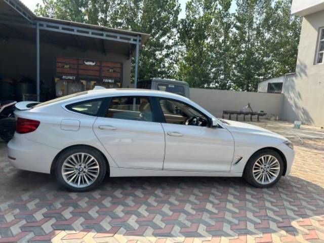 https://images10.gaadi.com/usedcar_image/4138795/original/processed_582b7771-ca30-4851-9b46-6ae264a114f8.jpeg?imwidth=6401