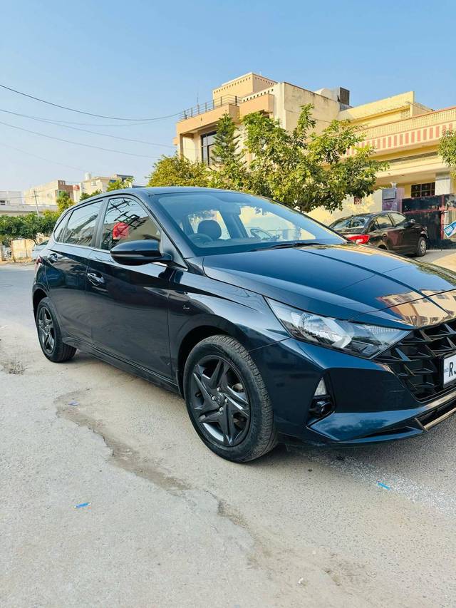 https://images10.gaadi.com/usedcar_image/4138860/original/processed_ebcd9625efd24cfa16d9ffddc1021003.jpg?imwidth=6400