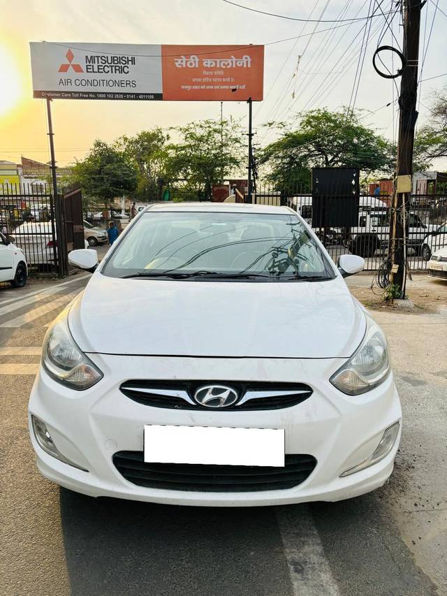 https://images10.gaadi.com/usedcar_image/4138878/original/processed_91bbc5ef33c75d84e5d90a6c925521fc.jpg?imwidth=6400