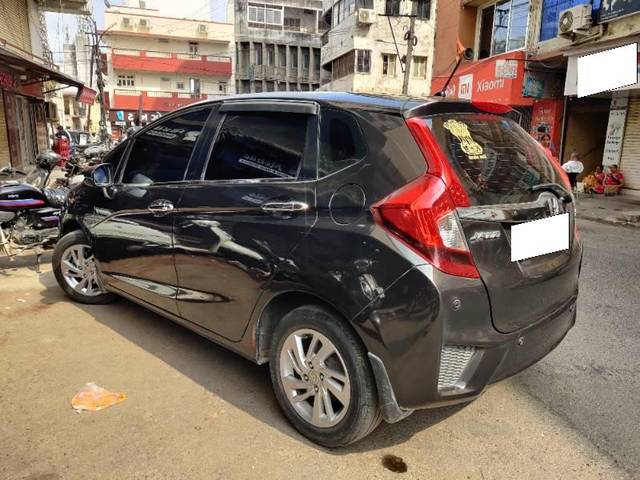 https://images10.gaadi.com/usedcar_image/4139145/original/processed_62307068-f373-4fd8-a8c8-c19ba27f8440.jpg?imwidth=6401