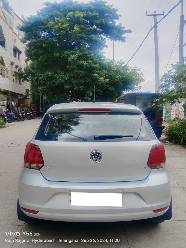 https://images10.gaadi.com/usedcar_image/4139395/original/processed_073c2391fa4d10f82ce5300fd474de5b.jpg?imwidth=6401