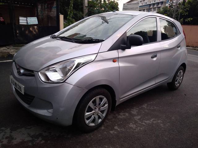 https://images10.gaadi.com/usedcar_image/4139923/original/processed_b07bb2cbda145f71d76723208e974b84.jpg?imwidth=6400