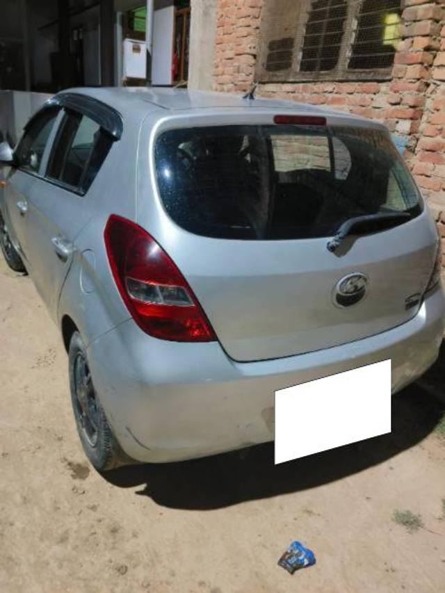 https://images10.gaadi.com/usedcar_image/4139985/original/processed_28ef5e91-9539-4330-8d04-47e929e2dcef.jpg?imwidth=6402