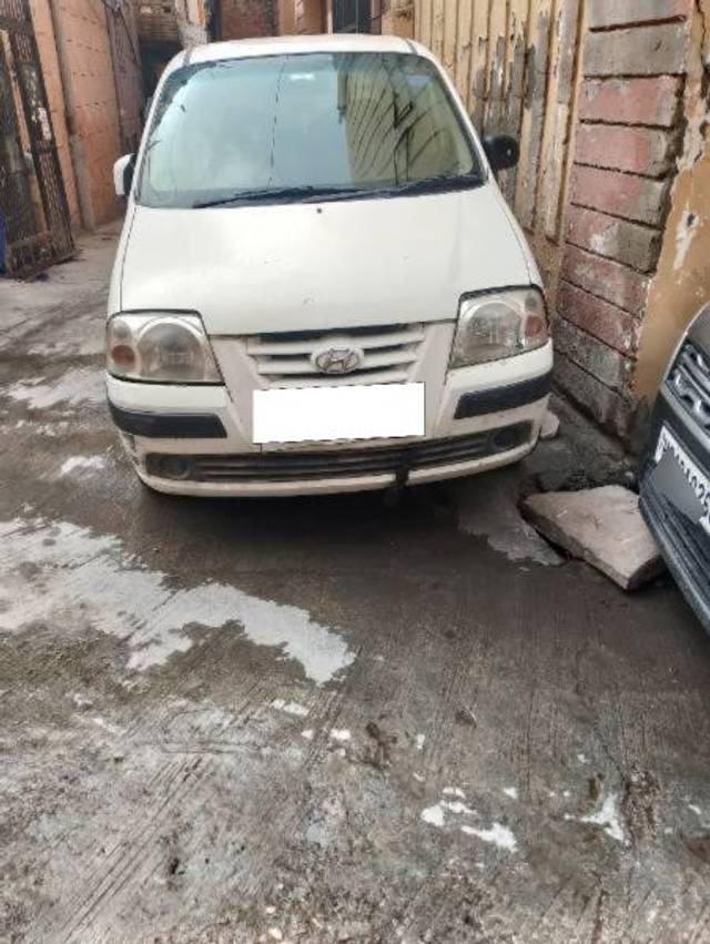 https://images10.gaadi.com/usedcar_image/4140067/original/processed_a21b7c6d-7f7f-4097-924b-f89dc8d67060.jpg?imwidth=6400