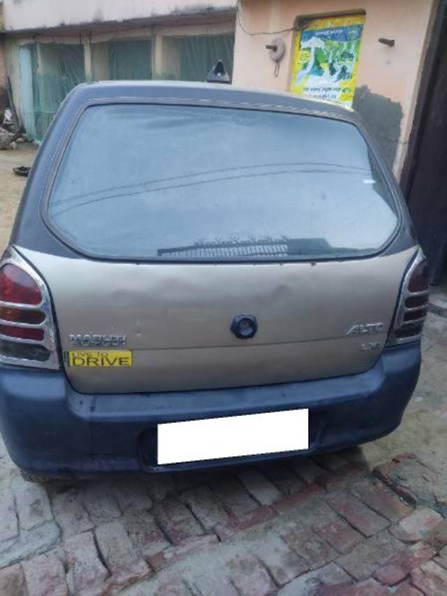 https://images10.gaadi.com/usedcar_image/4140141/original/processed_c85fea94-b4ba-4030-9e07-56bc736ab2d5.jpg?imwidth=6401