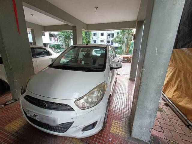 https://images10.gaadi.com/usedcar_image/4140162/original/processed_ef1c8122-5d3e-40d4-a8fa-d237d92ec06c.jpg?imwidth=6400