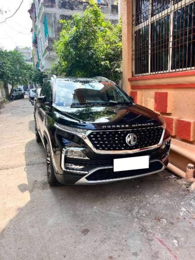 https://images10.gaadi.com/usedcar_image/4140228/original/processed_06466862-704d-4f66-965f-dffd358b49d2.jpg?imwidth=6400