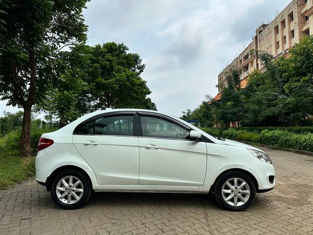 https://images10.gaadi.com/usedcar_image/4140229/original/e576afbfc87ab993a2701cc81d85946e.jpeg?imwidth=6401