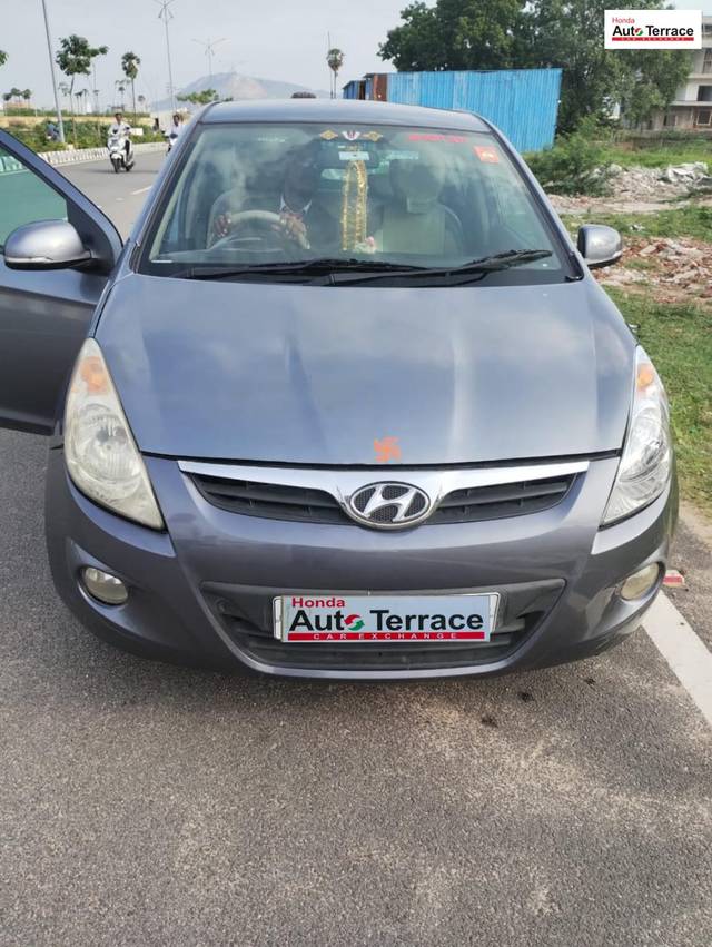 https://images10.gaadi.com/usedcar_image/4140243/original/237c71f9593c6bfc7e5b28ee8839662d.jpg?imwidth=6400