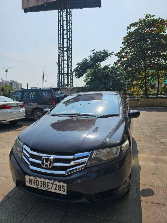 https://images10.gaadi.com/usedcar_image/4140245/original/dda181fbebf8962391fbdb8f33dc0e12.jpg?imwidth=6402