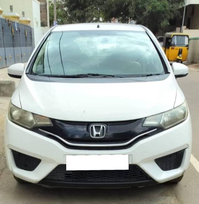 https://images10.gaadi.com/usedcar_image/4140392/original/processed_4aae81936b92a13d5df3d7ee81fcb799.jpg?imwidth=6400