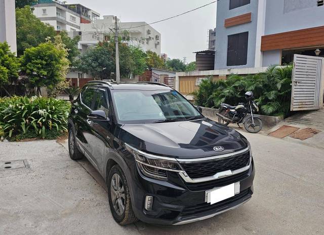 https://images10.gaadi.com/usedcar_image/4140535/original/processed_41f15c3326b40e646dee0c627a6577c2.jpeg?imwidth=6400