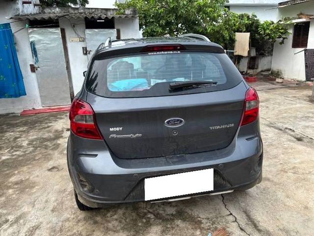 https://images10.gaadi.com/usedcar_image/4140550/original/processed_f9874535-ab95-42a3-9806-135973ff7e9e.jpeg?imwidth=6401