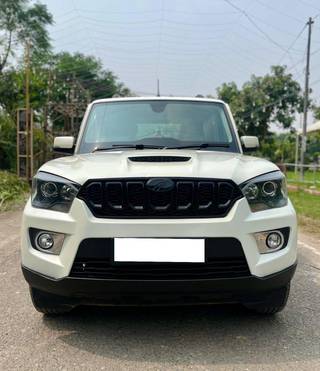 Mahindra Scorpio 2014-2022 Mahindra Scorpio S11