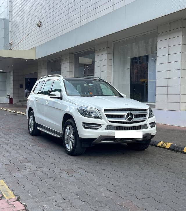 https://images10.gaadi.com/usedcar_image/4140843/original/processed_391e3abf3a50f2e33e77f40d9809bc65.jpg?imwidth=6400