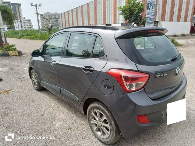 https://images10.gaadi.com/usedcar_image/4140864/original/processed_28de459e28152a2de86e4975e6c3001f.jpg?imwidth=6402