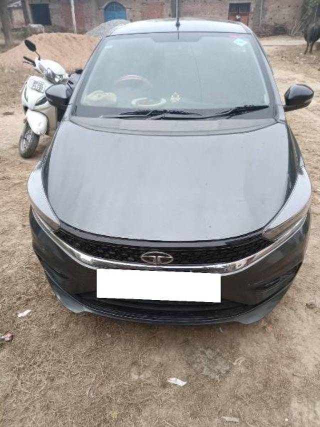 https://images10.gaadi.com/usedcar_image/4140988/original/processed_30821319-0c33-4800-afe4-36dae44afd70.jpg?imwidth=6400