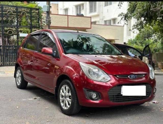 https://images10.gaadi.com/usedcar_image/4141051/original/processed_e0eb392a7615a17f6b1929ede5d98d8e.jpg?imwidth=6400