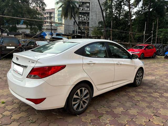 https://images10.gaadi.com/usedcar_image/4141054/original/processed_5669ec7a83f1acbef83dc9bda8394eca.jpg?imwidth=6401