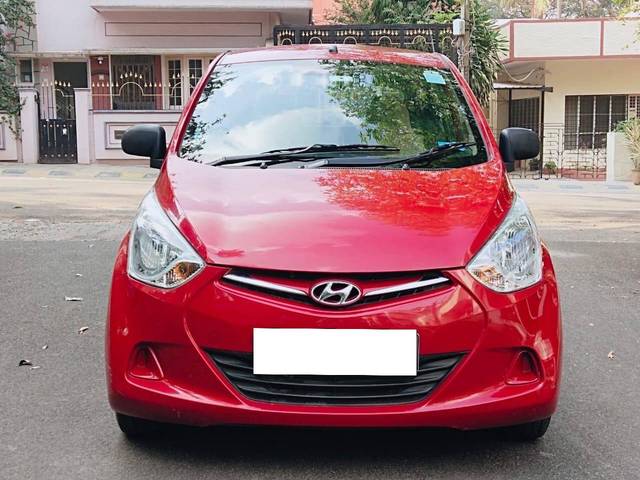 https://images10.gaadi.com/usedcar_image/4141075/original/processed_8cdcd027ae1bf620c9cb1255df985835.jpg?imwidth=6402