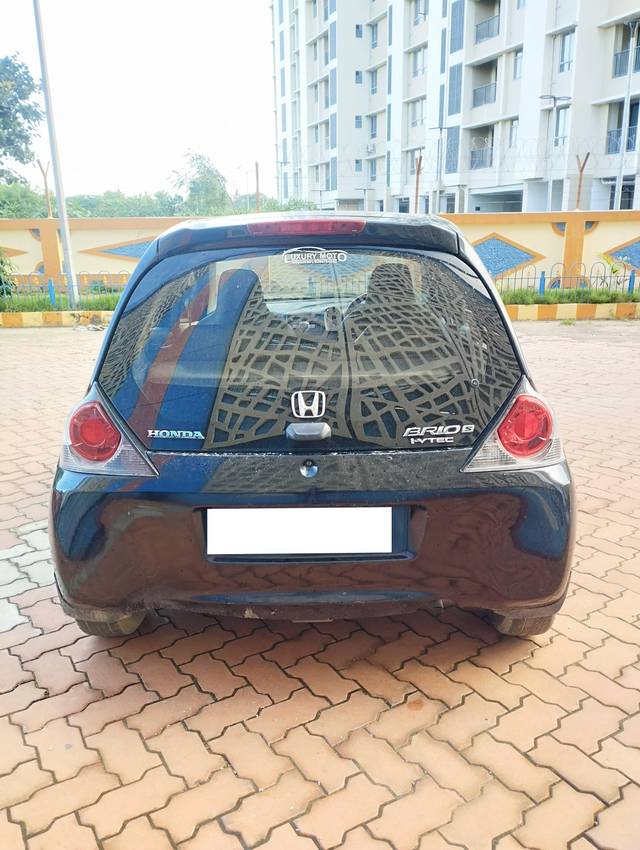 https://images10.gaadi.com/usedcar_image/4141250/original/processed_a0bbd3a679492fdaf46b8ffb105e5669.jpg?imwidth=6402