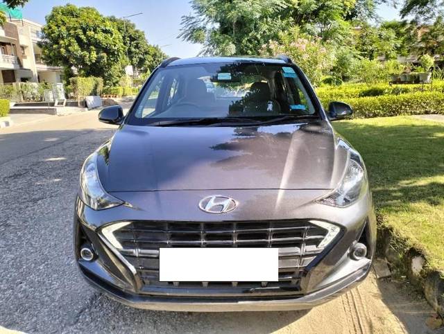 https://images10.gaadi.com/usedcar_image/4141381/original/processed_ccf26c67-d707-4f12-9097-9fac6cc6968e.jpg?imwidth=6400