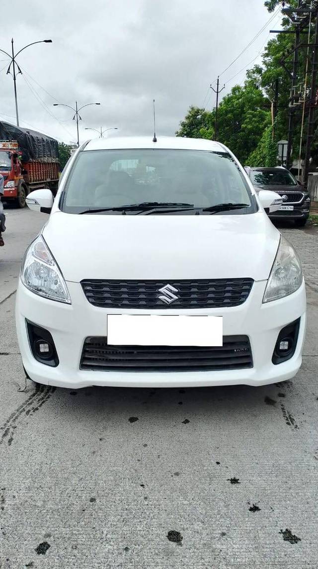 https://images10.gaadi.com/usedcar_image/4141468/original/processed_273d2a4df004bb9add71c64a4bd94f53.jpg?imwidth=6402