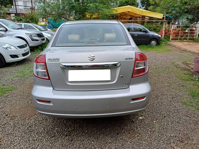 https://images10.gaadi.com/usedcar_image/4141606/original/processed_a52d2e0a6b5c4f7fe80d64c169e3ab32.jpg?imwidth=6402