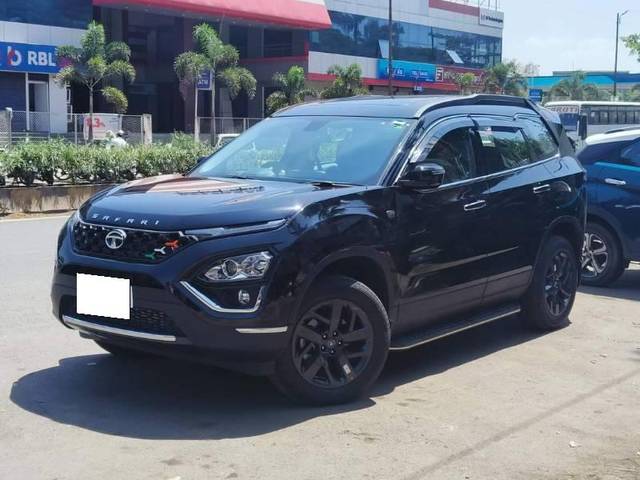 https://images10.gaadi.com/usedcar_image/4141617/original/processed_d971aca7-51fa-45b7-990b-a0990d4a10a9.jpg?imwidth=6401