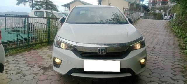 https://images10.gaadi.com/usedcar_image/4141808/original/processed_7309a145-bfda-4543-aa74-8d2e11482d2e.jpg?imwidth=6400