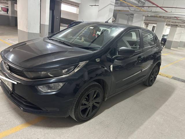 https://images10.gaadi.com/usedcar_image/4141815/original/processed_eef70a6a-e702-4417-a1b4-6024e2375b6f.jpeg?imwidth=6400