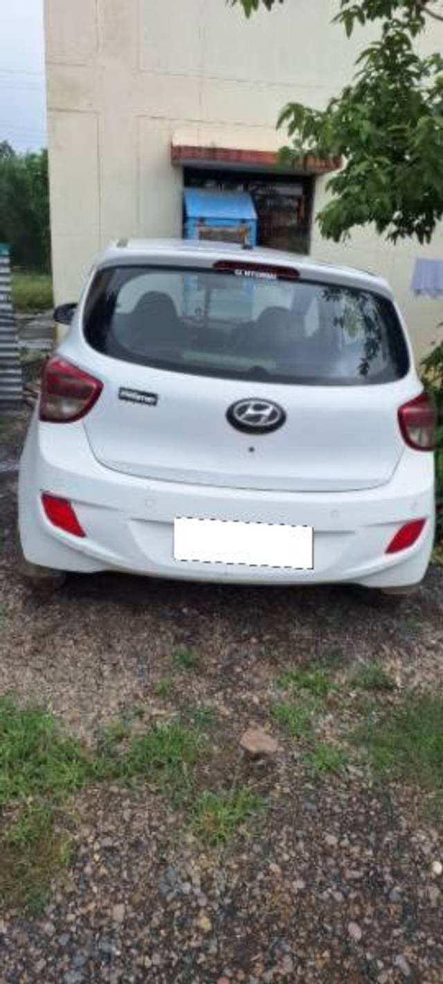 https://images10.gaadi.com/usedcar_image/4141851/original/processed_015a14c4-0298-46f5-85e6-0e4c67e9f45b.jpg?imwidth=6400