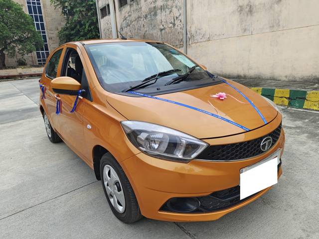 https://images10.gaadi.com/usedcar_image/4142060/original/processed_8be740117b218be28b04c8f4b87f4bcb.jpg?imwidth=6400