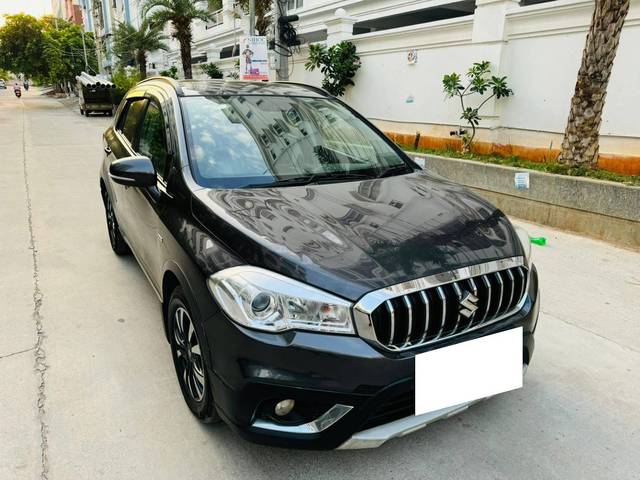 https://images10.gaadi.com/usedcar_image/4142099/original/processed_7032a4ea0ba8a629945b489c6c330b1f.jpg?imwidth=6400