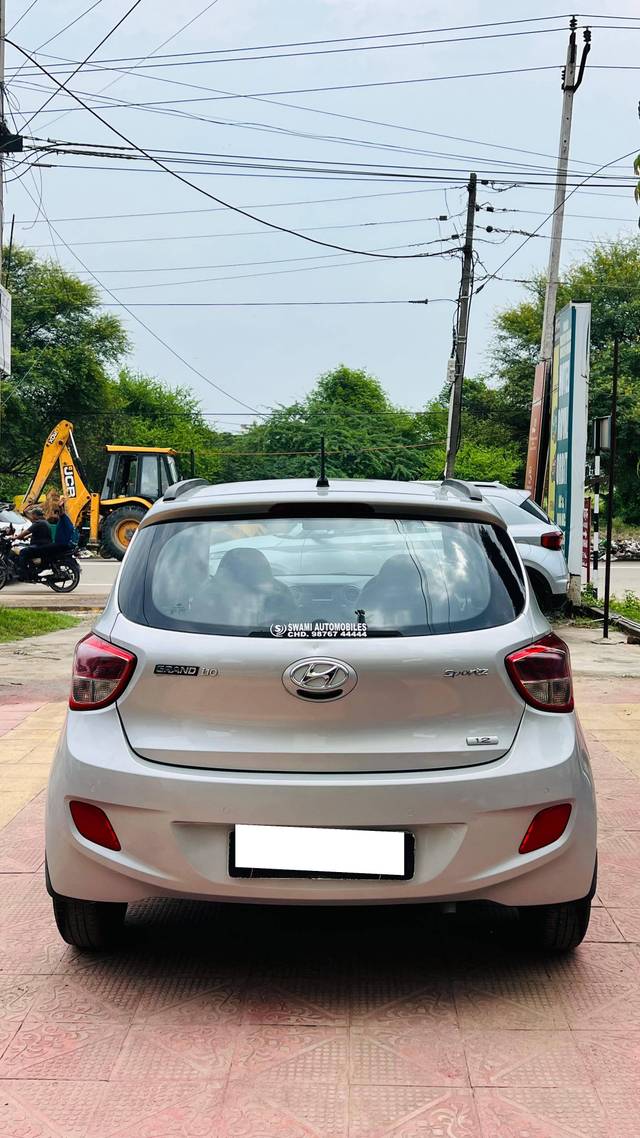 https://images10.gaadi.com/usedcar_image/4142207/original/processed_87f468081957529a7aea87992c7d3fa2.jpg?imwidth=6401