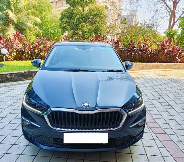 https://images10.gaadi.com/usedcar_image/4142243/original/processed_f47f5e0f332618ffaa687e5be5628d4a.jpg?imwidth=6400