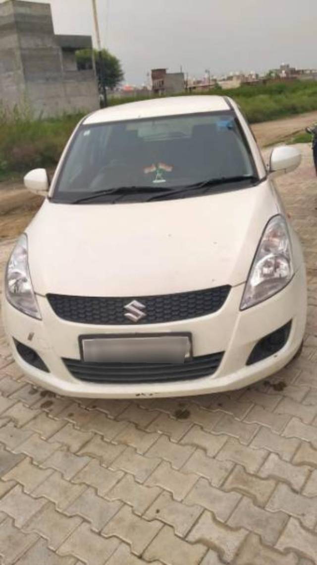 https://images10.gaadi.com/usedcar_image/4142261/original/processed_1f29ef2d-77a8-4aa0-96c9-ed8a87a975da.jpg?imwidth=6400