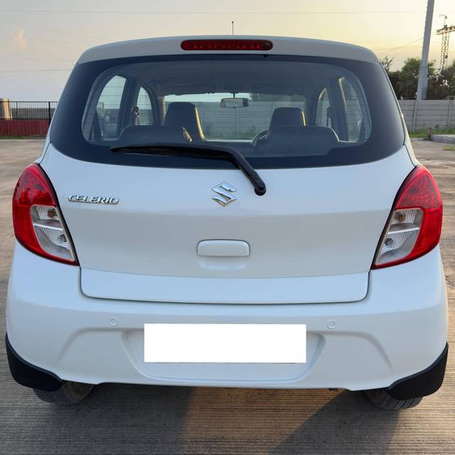 https://images10.gaadi.com/usedcar_image/4142269/original/processed_36fd10b89c7bb5ad5c21b88de7678f08.jpg?imwidth=6402