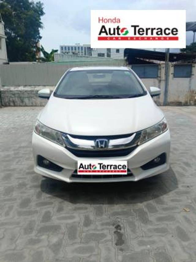 https://images10.gaadi.com/usedcar_image/4142327/original/2dfd2f19abc6ec3fffe944ac7f4ed10d.jpeg?imwidth=6400