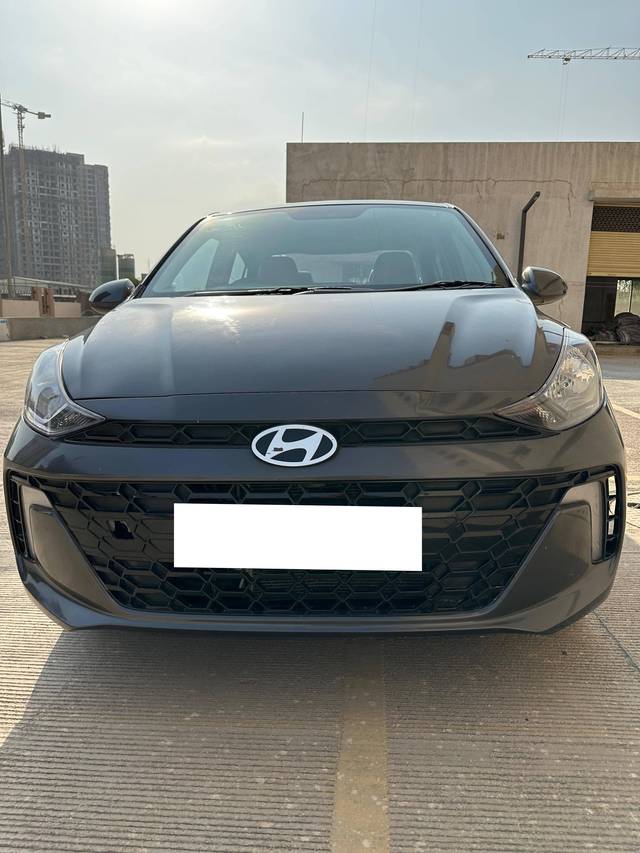 https://images10.gaadi.com/usedcar_image/4142331/original/processed_9e09daceef4aad1e069bb3564e7f468b.jpg?imwidth=6400