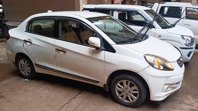 https://images10.gaadi.com/usedcar_image/4142531/original/processed_5ff83122-a056-45c4-a33e-298cf4d5de08.jpg?imwidth=6400